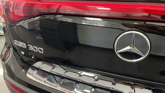 2023 Mercedes-Benz EQB - Image 18 of 31