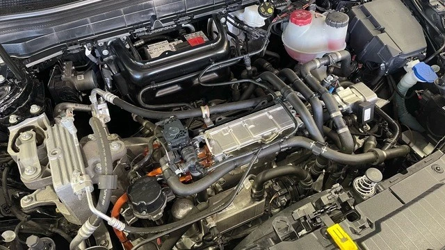 2023 Mercedes-Benz EQB - Image 22 of 31