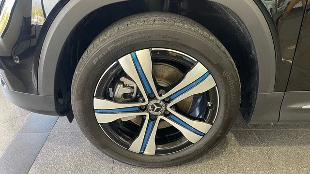 2023 Mercedes-Benz EQB - Image 23 of 31