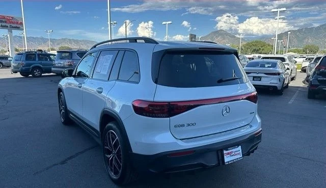 2023 Mercedes-Benz EQB - Image 8 of 20