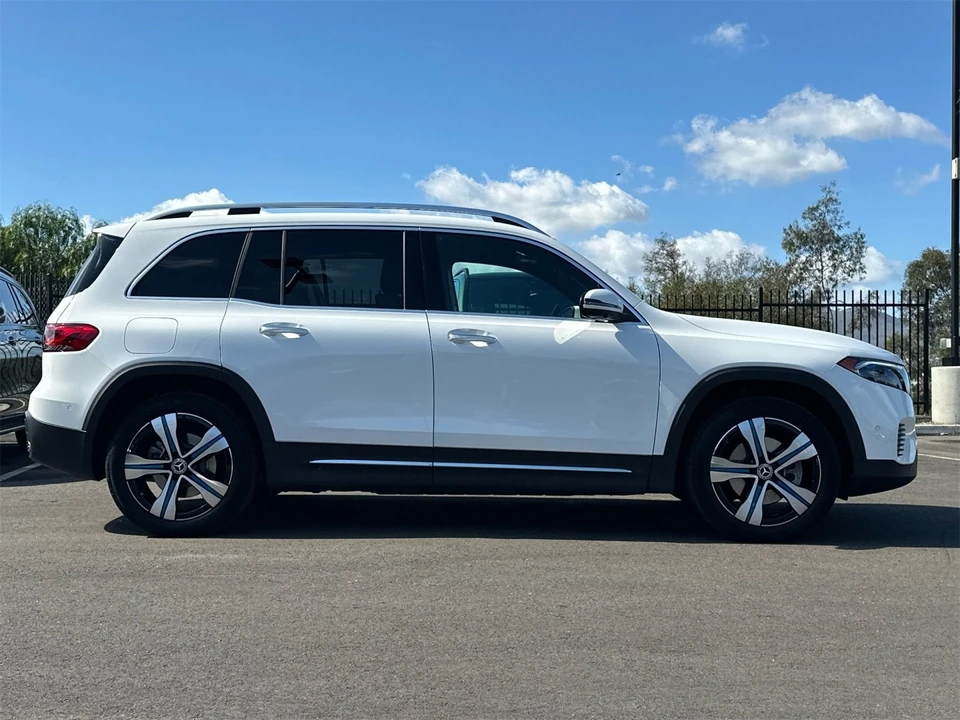 2023 Mercedes-Benz EQB - Image 2 of 12