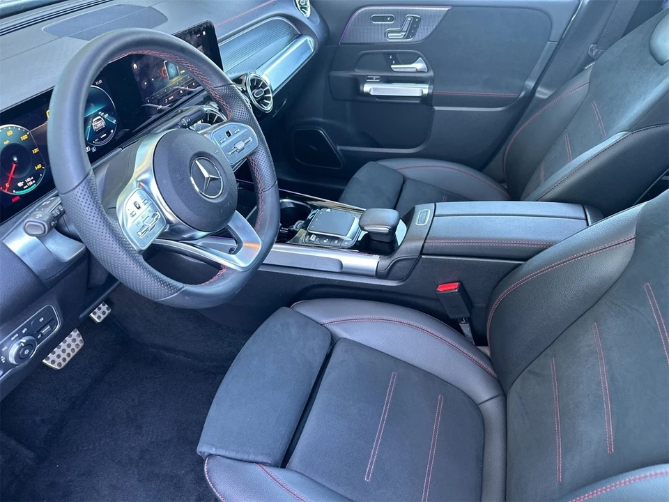2023 Mercedes-Benz EQB - Image 11 of 12