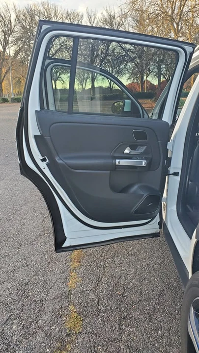 2023 Mercedes-Benz EQB - Image 10 of 17
