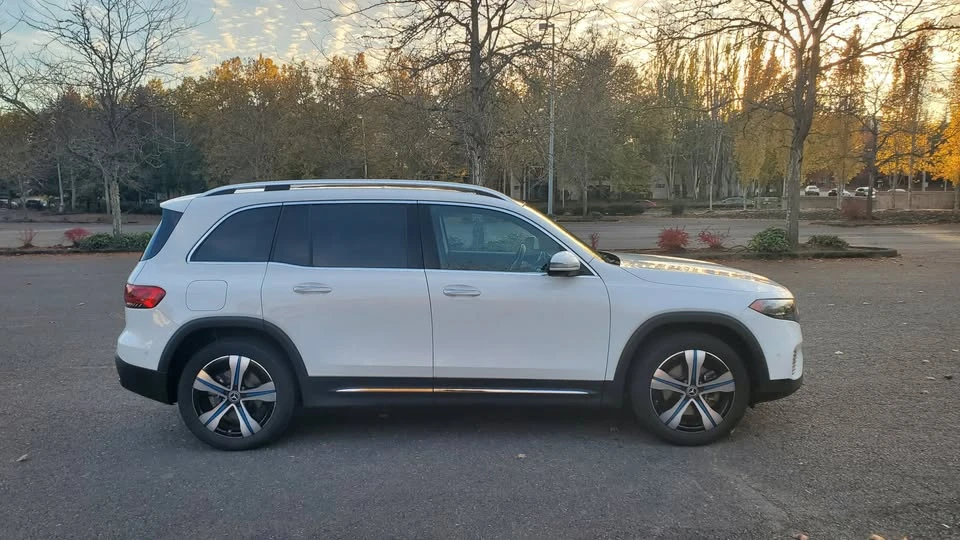 2023 Mercedes-Benz EQB - Image 3 of 17