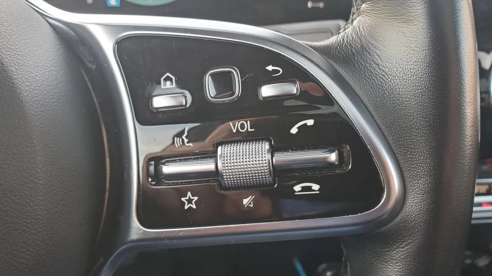 2023 Mercedes-Benz EQB - Image 14 of 17