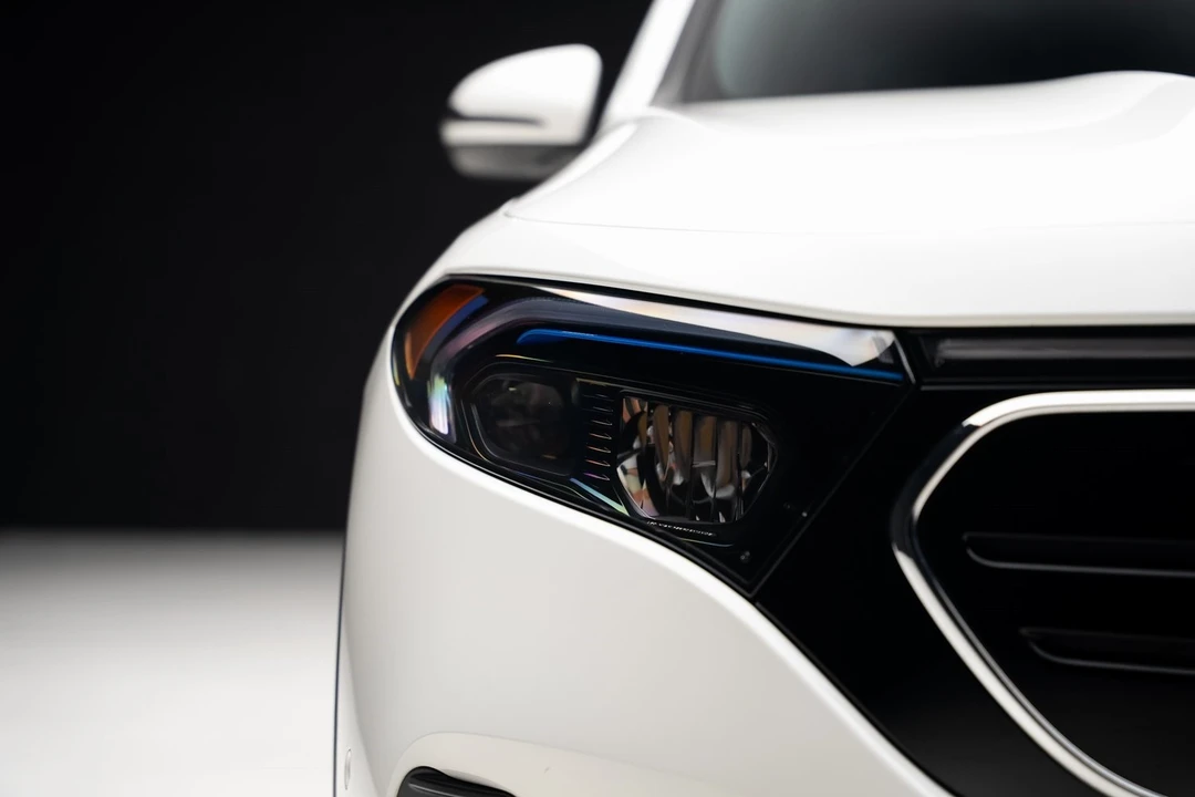 2023 Mercedes-Benz EQB - Image 8 of 12