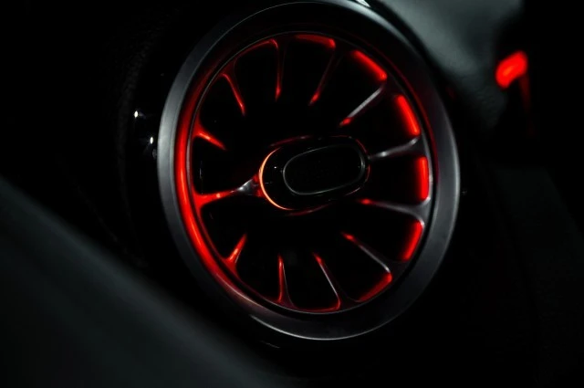 2023 Mercedes-Benz EQB - Image 19 of 21