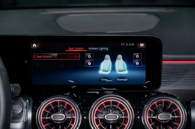 2023 Mercedes-Benz EQB - Image 16 of 21