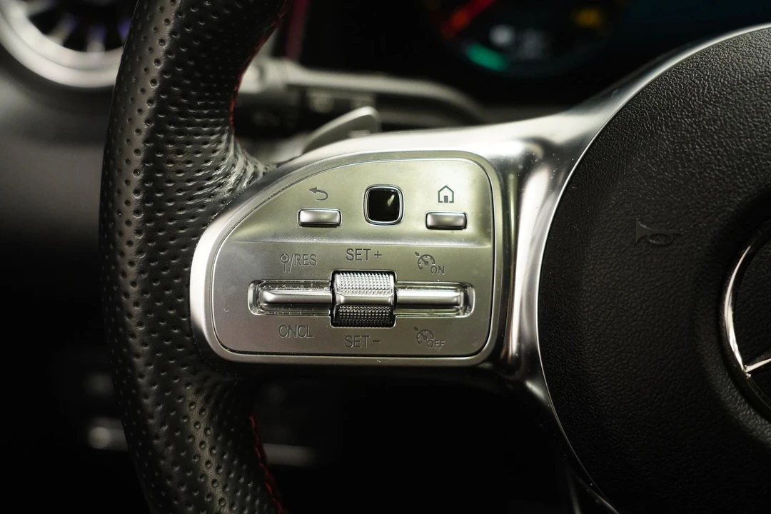 2023 Mercedes-Benz EQB - Image 17 of 21