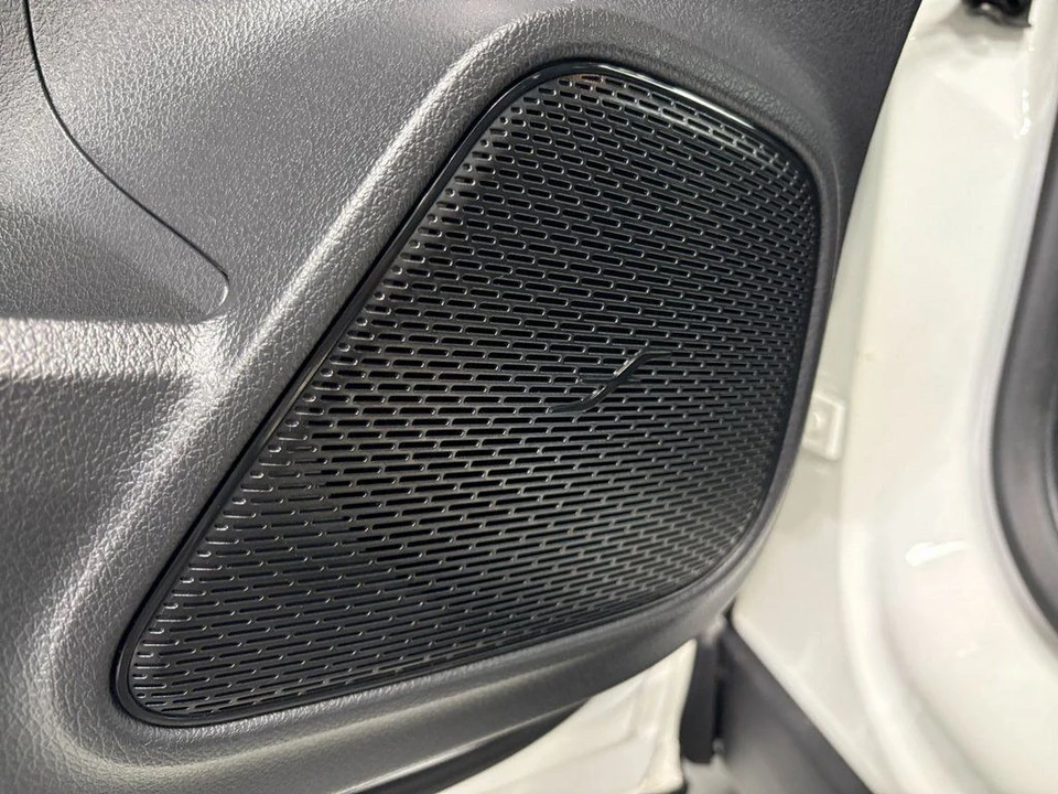 2023 Mercedes-Benz EQB - Image 7 of 21