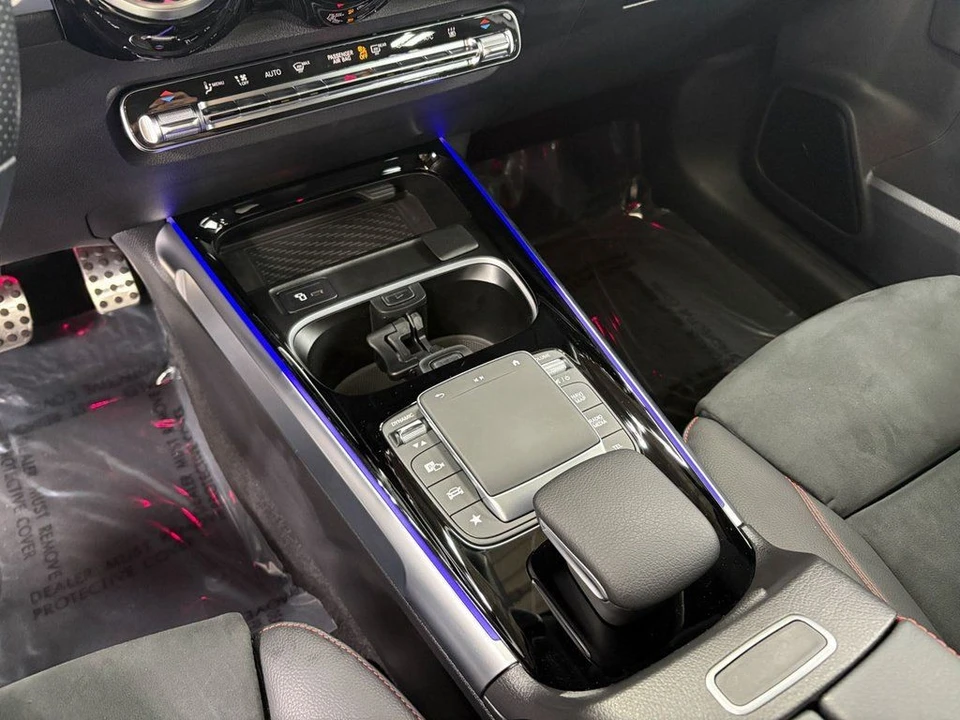 2023 Mercedes-Benz EQB - Image 15 of 21