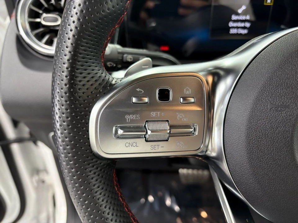2023 Mercedes-Benz EQB - Image 11 of 12