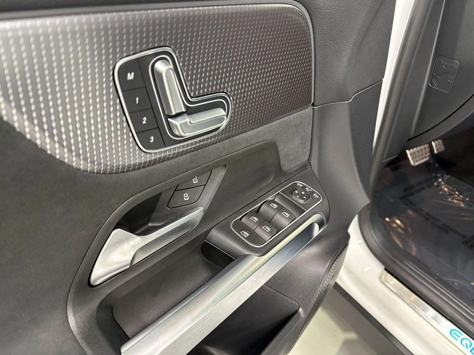 2023 Mercedes-Benz EQB - Image 6 of 21