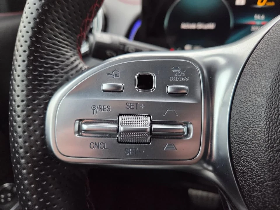 2023 Mercedes-Benz EQB - Image 17 of 18