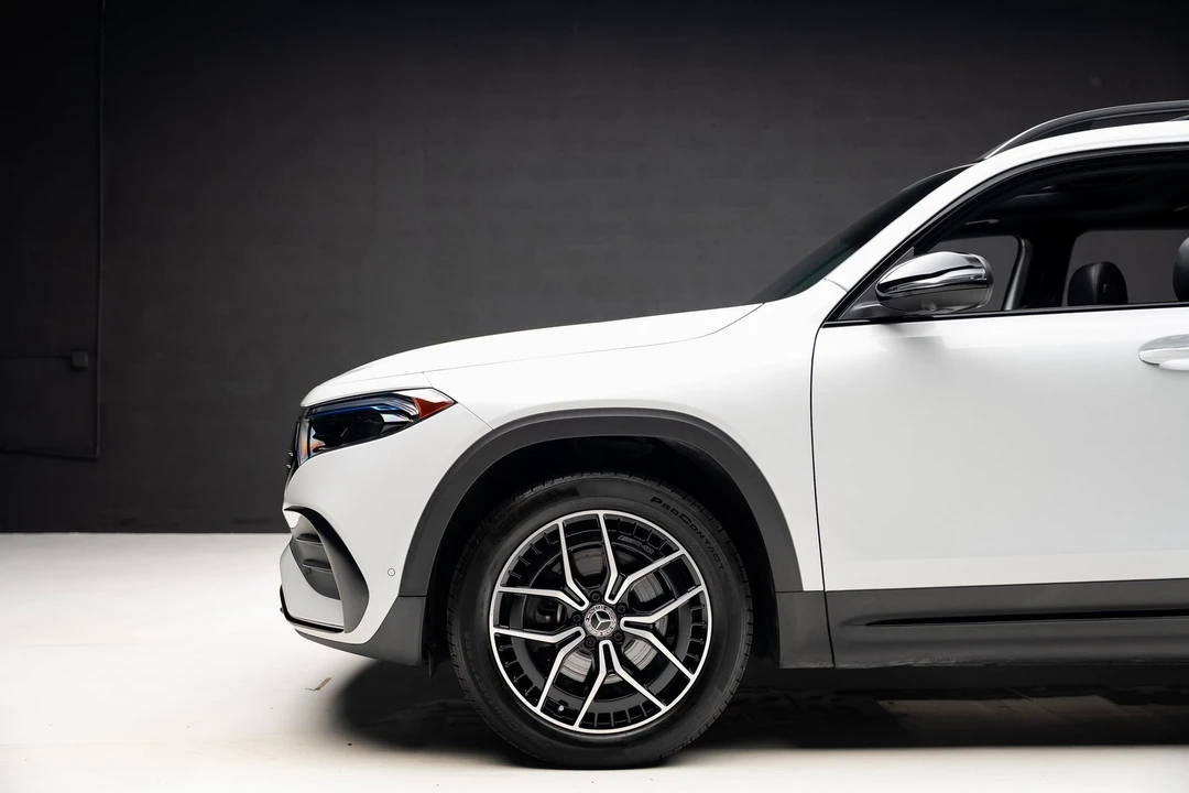 2023 Mercedes-Benz EQB - Image 18 of 21