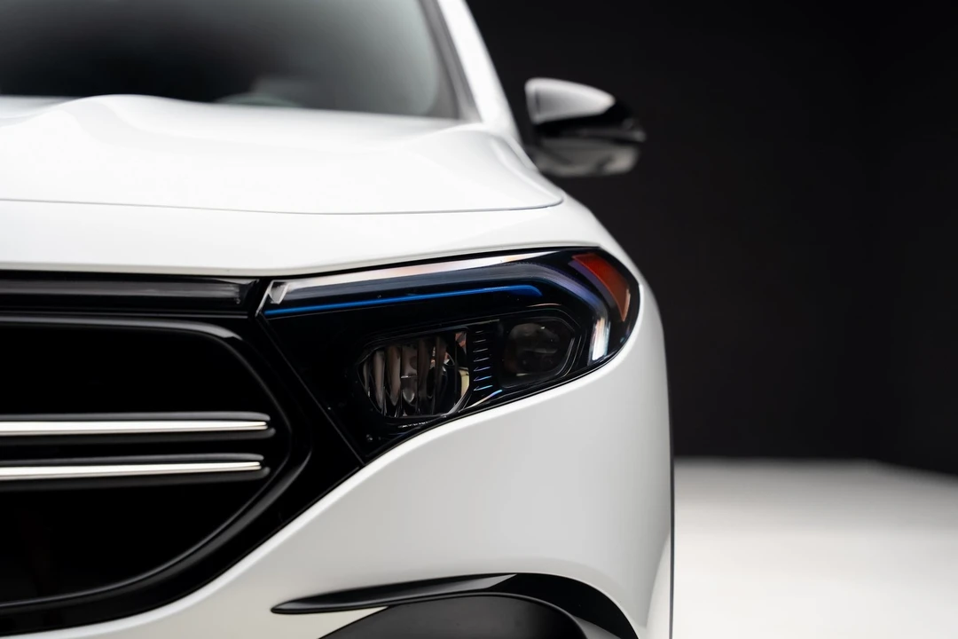 2023 Mercedes-Benz EQB - Image 9 of 21
