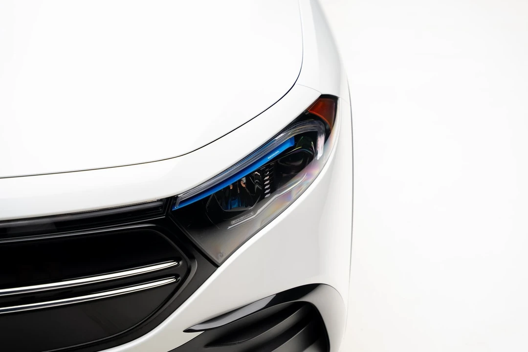 2023 Mercedes-Benz EQB - Image 10 of 21