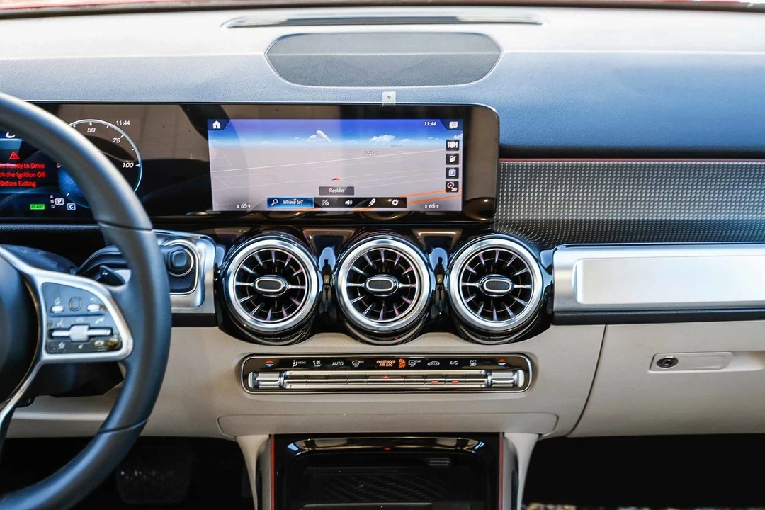 2023 Mercedes-Benz EQB - Image 11 of 12