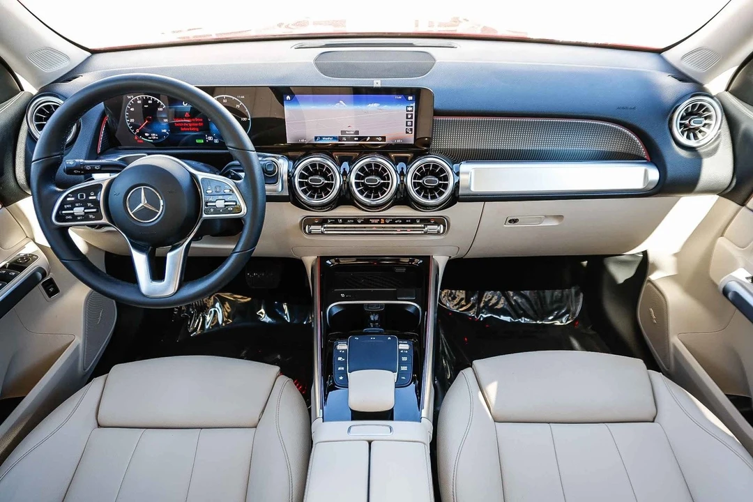 2023 Mercedes-Benz EQB - Image 10 of 12