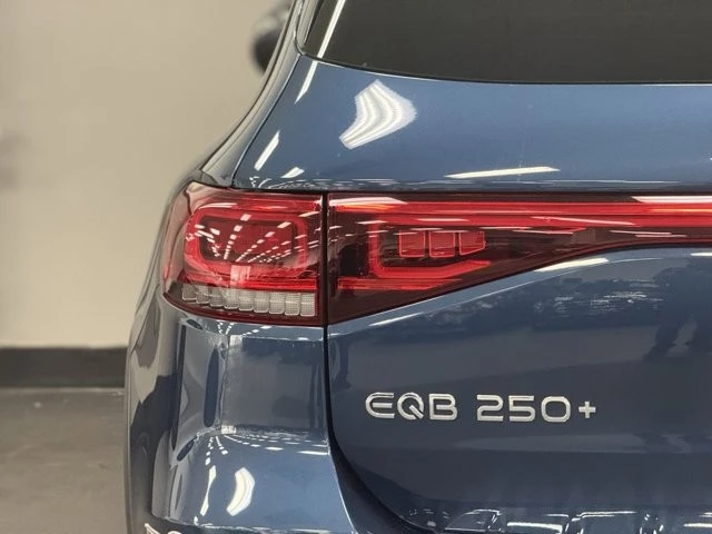 2023 Mercedes-Benz EQB - Image 9 of 12