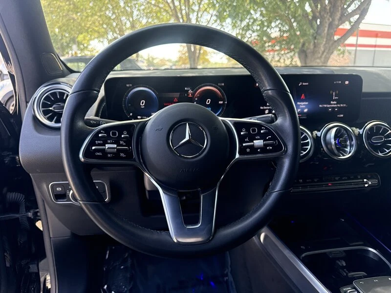 2023 Mercedes-Benz EQB - Image 17 of 20