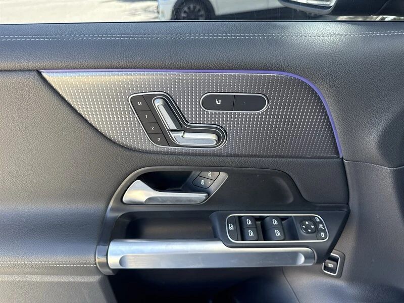 2023 Mercedes-Benz EQB - Image 13 of 20