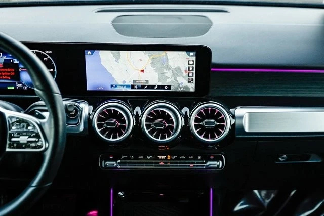2023 Mercedes-Benz EQB - Image 11 of 12