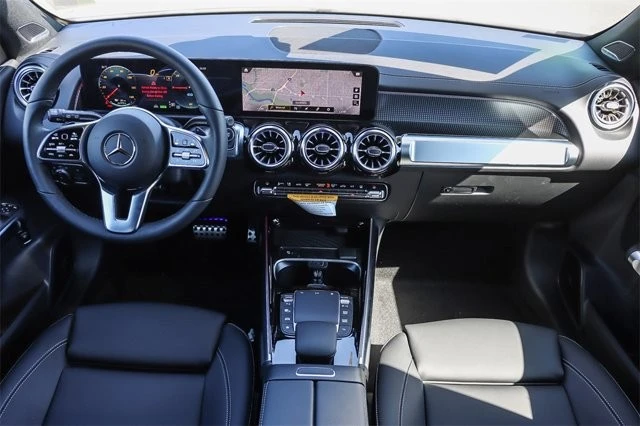 2023 Mercedes-Benz EQB - Image 11 of 12