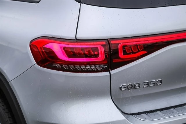 2023 Mercedes-Benz EQB - Image 9 of 12