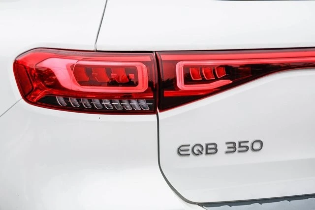 2023 Mercedes-Benz EQB - Image 8 of 12