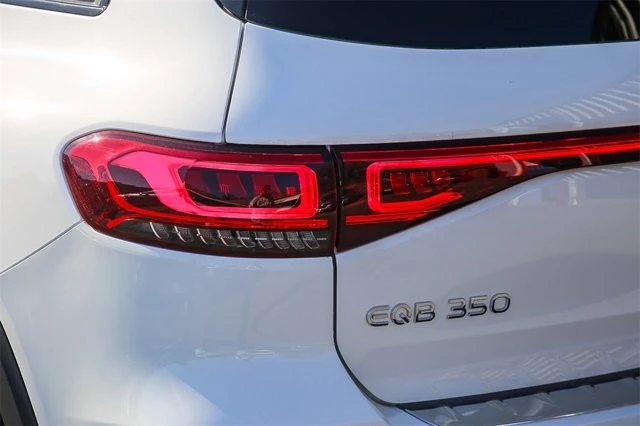 2023 Mercedes-Benz EQB - Image 11 of 12