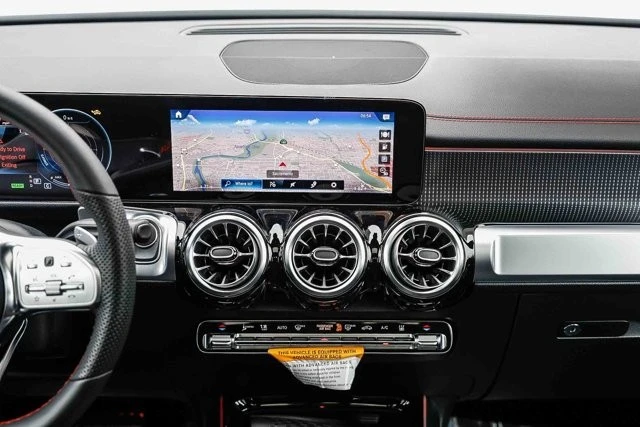 2023 Mercedes-Benz EQB - Image 11 of 12