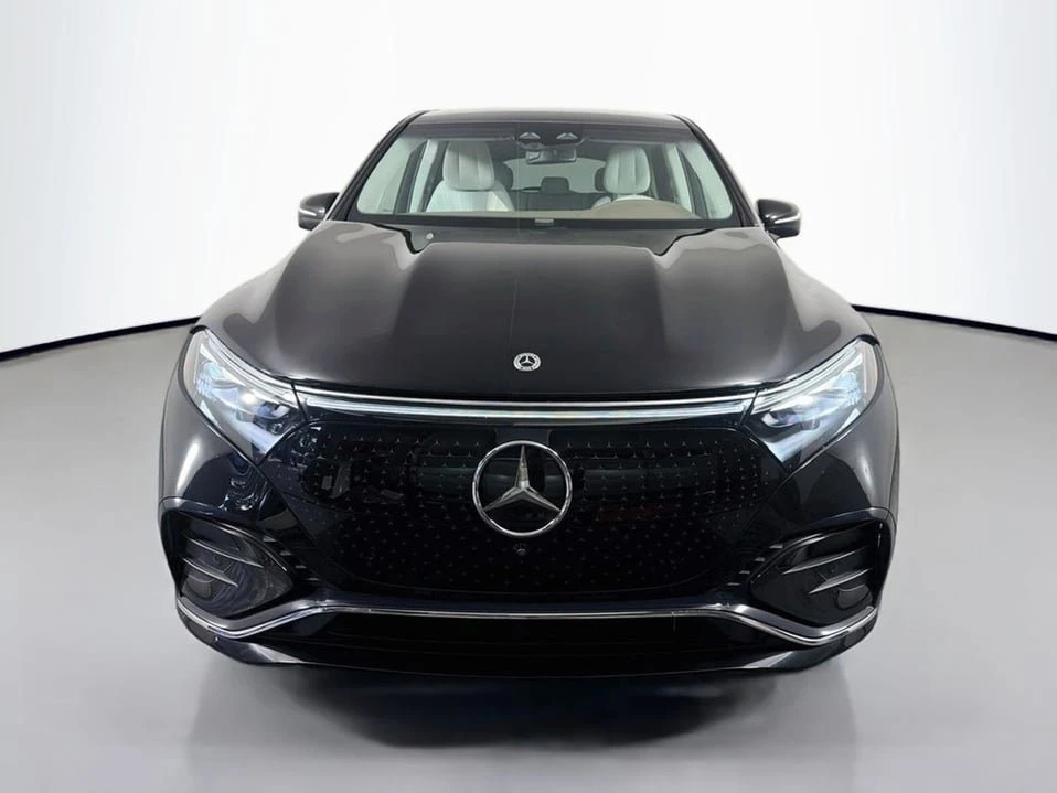 2023 Mercedes-Benz EQS - Image 2 of 19