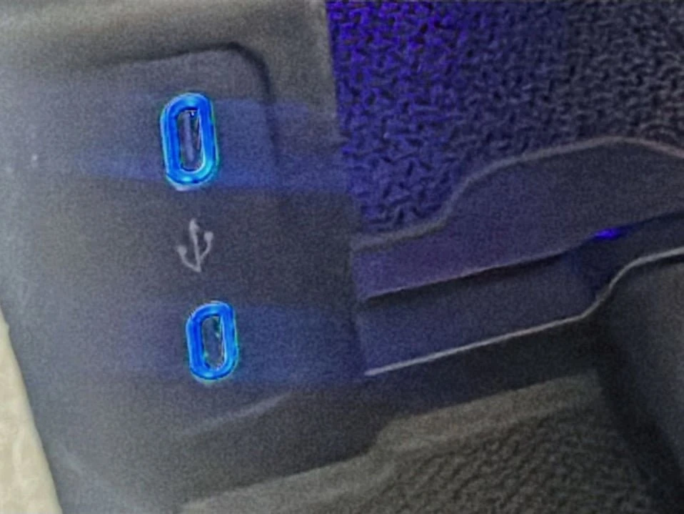 2023 Mercedes-Benz EQS - Image 17 of 19