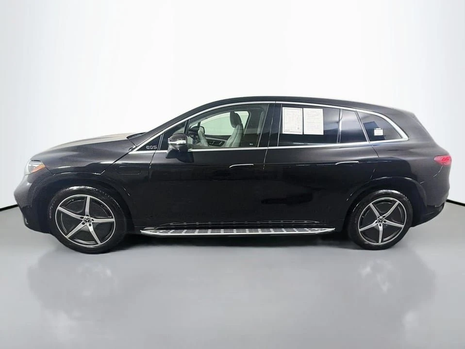 2023 Mercedes-Benz EQS - Image 8 of 19