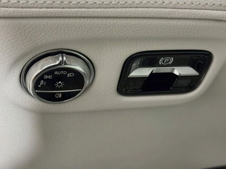 2023 Mercedes-Benz EQS - Image 10 of 19