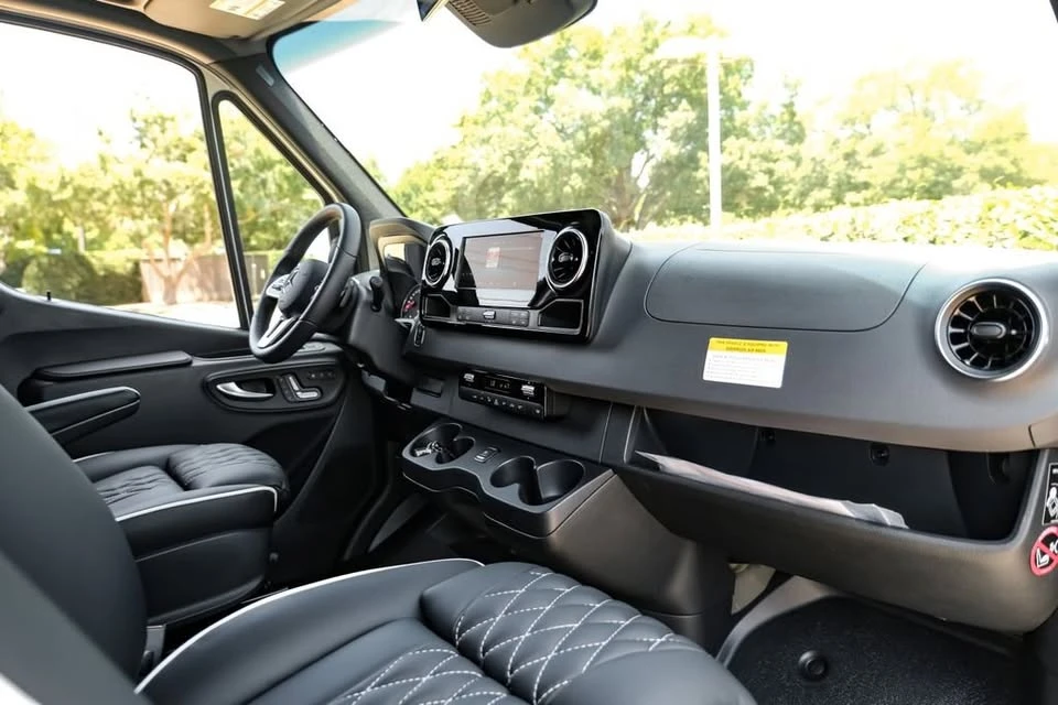 2023 Mercedes-Benz VS30 Sprinter - Image 10 of 20