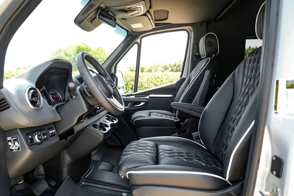 2023 Mercedes-Benz VS30 Sprinter - Image 8 of 20