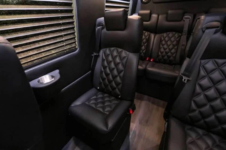 2023 Mercedes-Benz VS30 Sprinter - Image 5 of 8