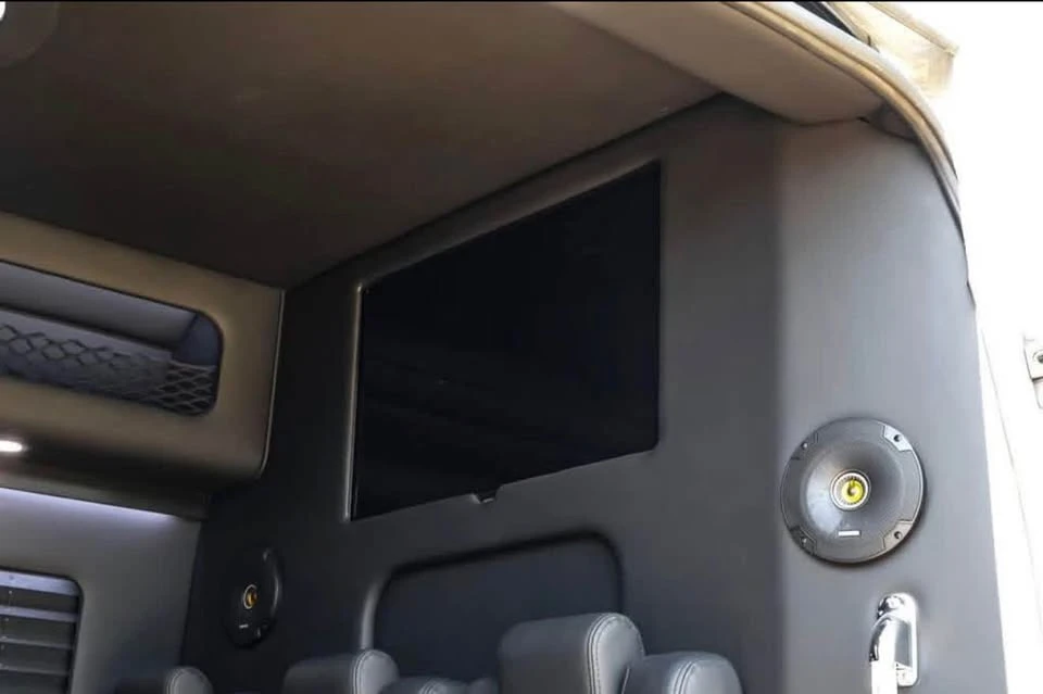 2023 Mercedes-Benz VS30 Sprinter - Image 4 of 8