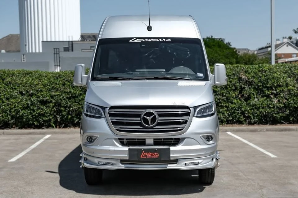 2023 Mercedes-Benz VS30 Sprinter - Image 2 of 20
