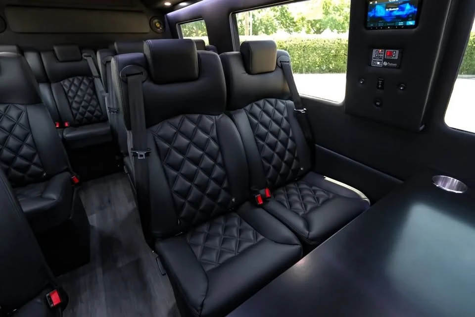 2023 Mercedes-Benz VS30 Sprinter - Image 18 of 20