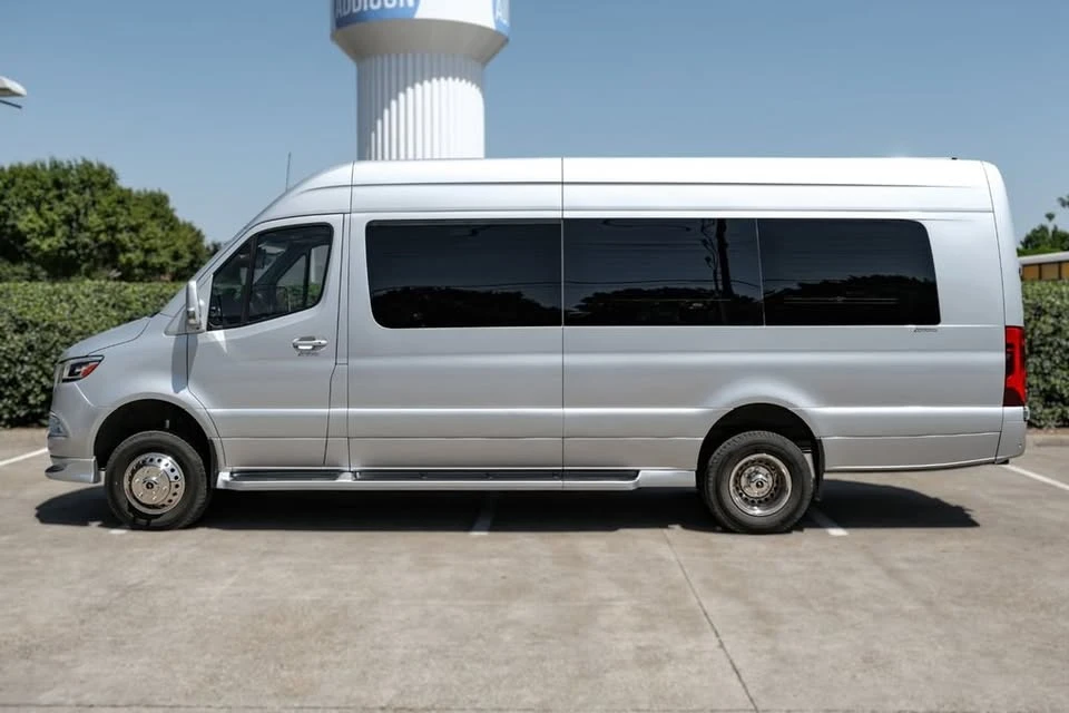 2023 Mercedes-Benz VS30 Sprinter - Image 7 of 20