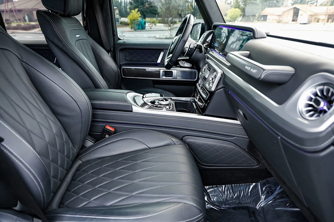 2023 Mercedes-Benz - Image 18 of 31