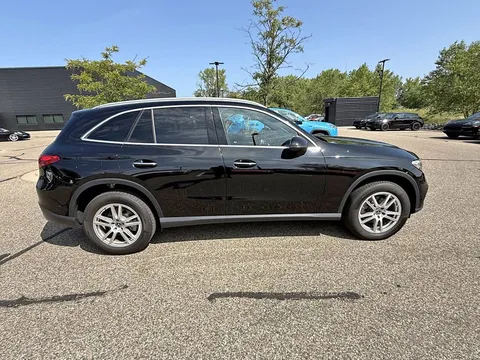 2023 Mercedes-Benz GLC 300
