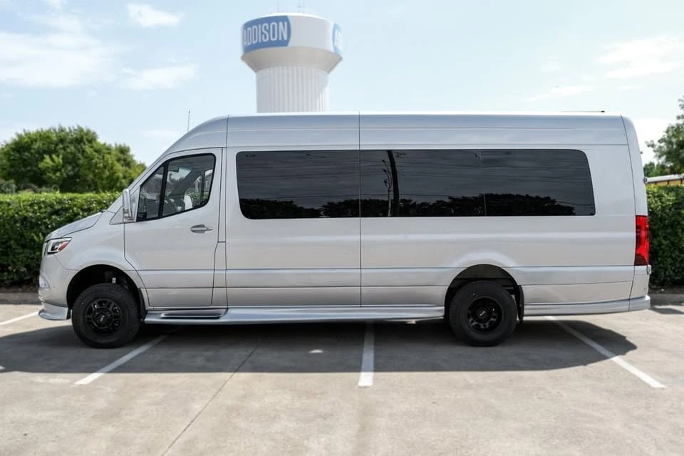 2023 Mercedes-Benz VS30 Sprinter - Image 5 of 20