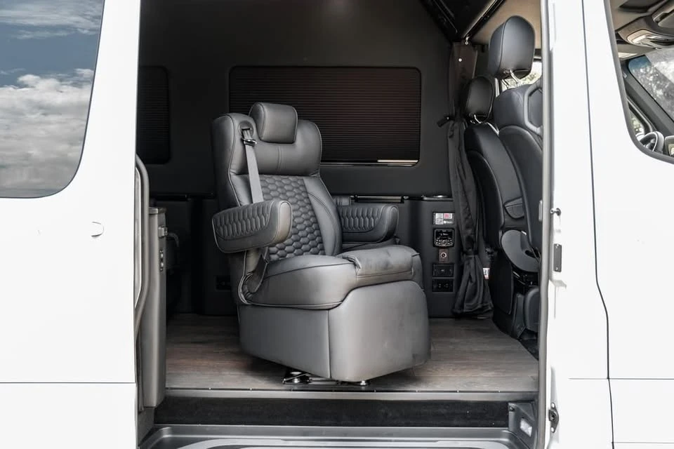 2023 Mercedes-Benz VS30 Sprinter - Image 11 of 20