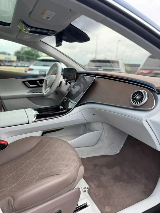 2023 Mercedes-Benz EQE - Image 11 of 17