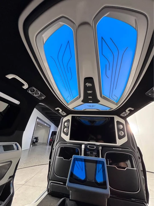 2023 Mercedes-Benz VS30 Sprinter - Image 12 of 18