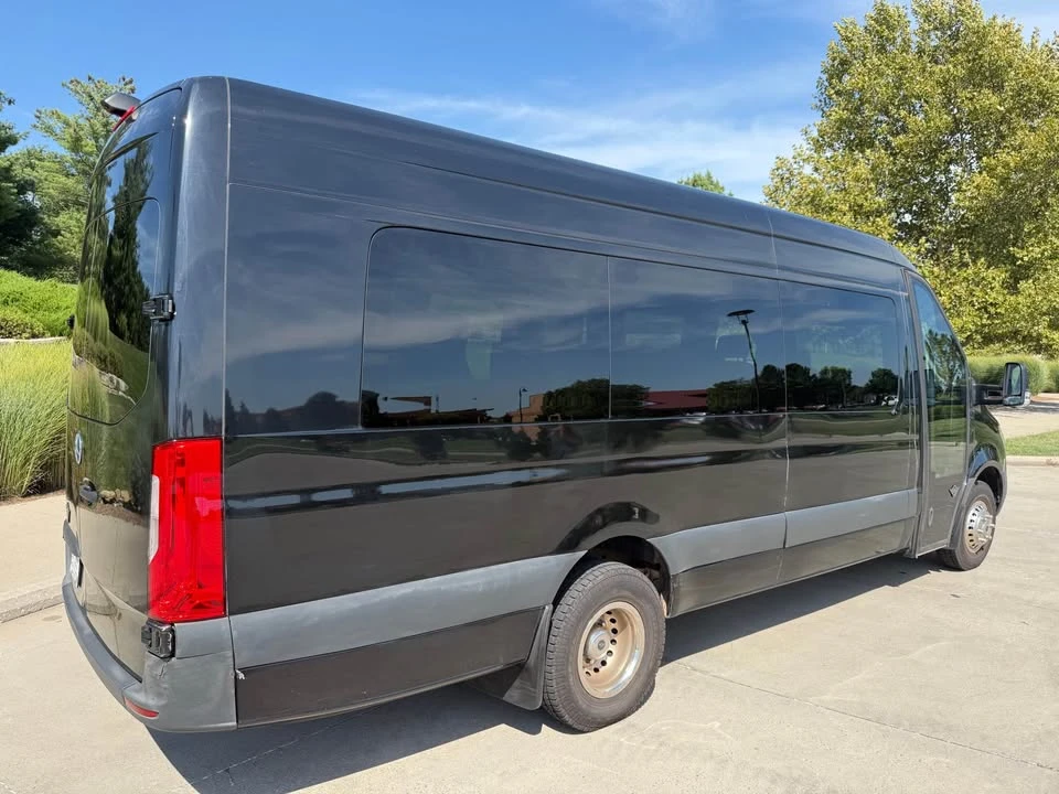2023 Mercedes-Benz VS30 Sprinter - Image 5 of 15